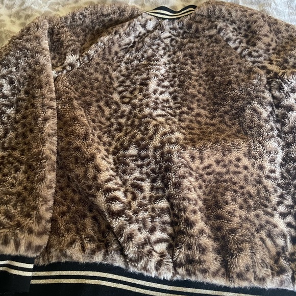 Jacket - Picture 5 of 9